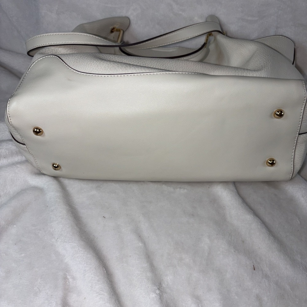 Sondra Roberts Squared Handbag 2 For 1 Removable Pouch Cream Pebbled Gold Accent - Picture 11 of 12